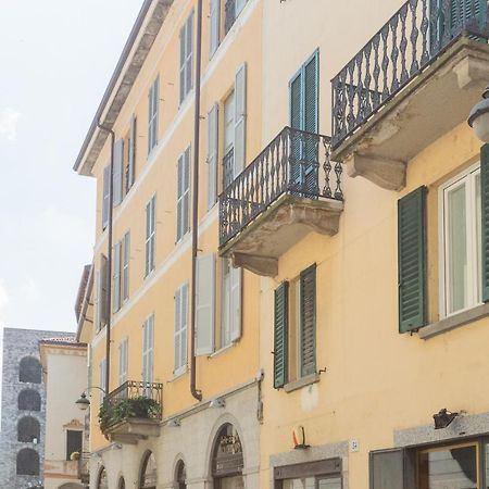 Da Pia In Historycal Como City Centre By Rent All Como Exterior foto
